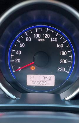 HONDA FIT 1.5 LX 16V FLEX 4P AUTOMÁTICO